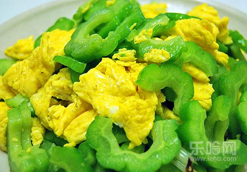 吃苦瓜后可以吃香蕉吗 吃苦瓜后可以吃香蕉吗