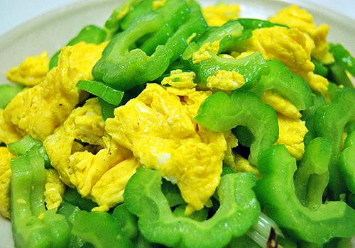 吃苦瓜后可以吃香蕉吗这大概是今年夏天最佳的减肥方式吧!