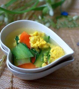 怎样减肚子上的赘肉 排毒减肥三款瘦腹汤