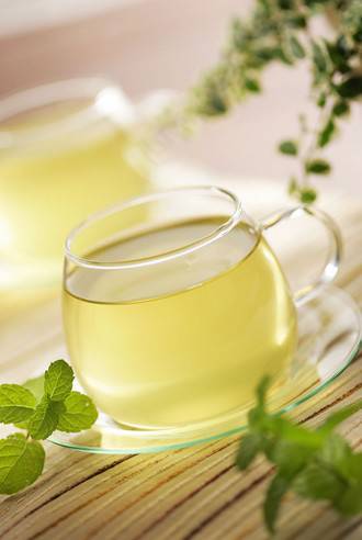 怎么减肚子上的赘肉 常喝绿茶瘦腰平小腹