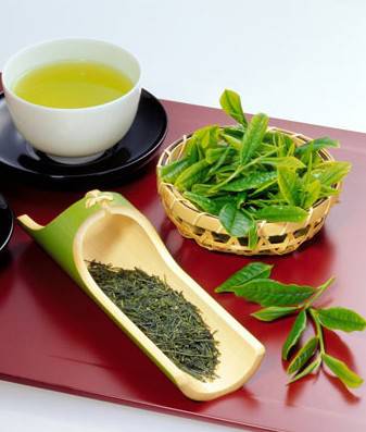 常喝绿茶减肥 做瘦腰平小腹美人