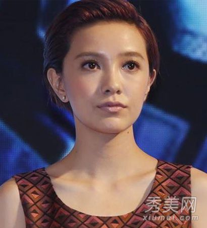 郭采洁小脸秘诀 分享按摩瘦脸紧肤手法护肤DIY