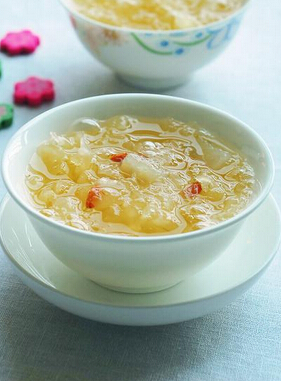 梨子减肥法,秋季梨子怎么吃减肥？