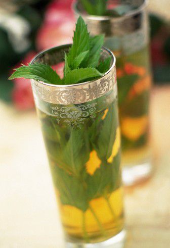 腹部减肥方法,坚持每天喝绿茶可瘦腹